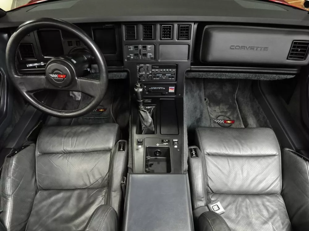Автомобиль Chevrolet Corvette C4 Кабриолет