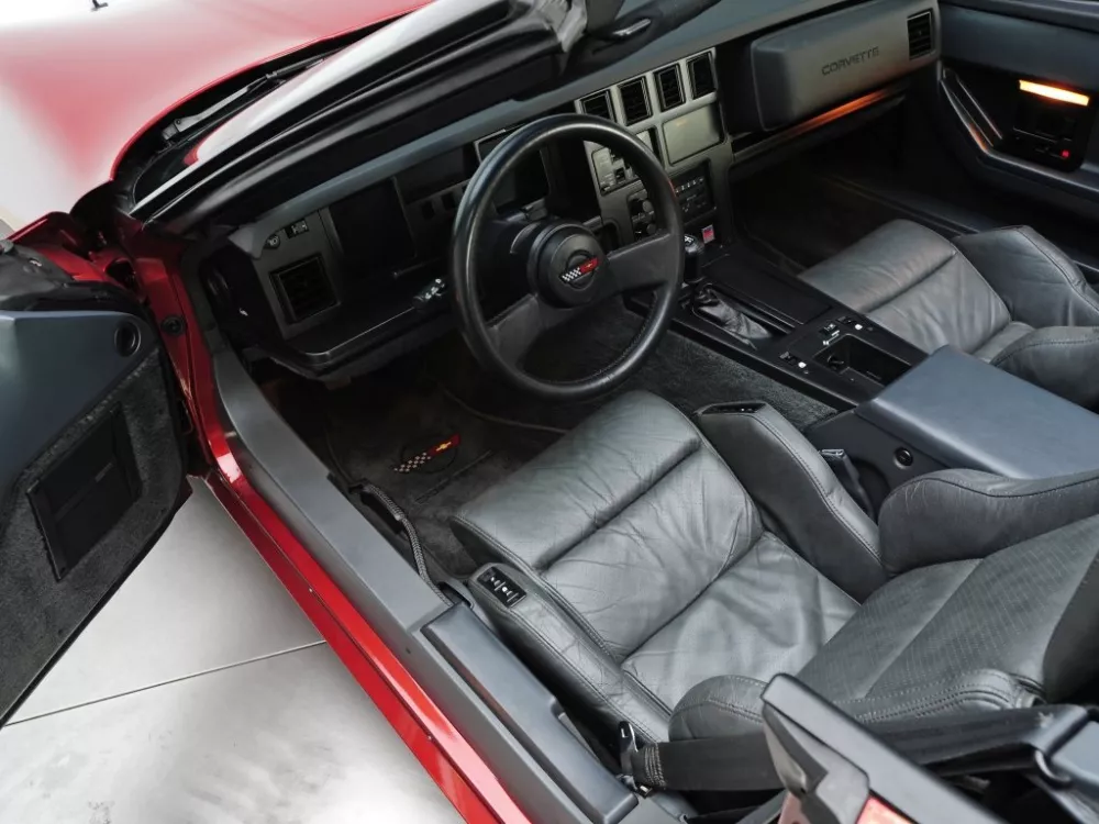 Автомобиль Chevrolet Corvette C4 Кабриолет