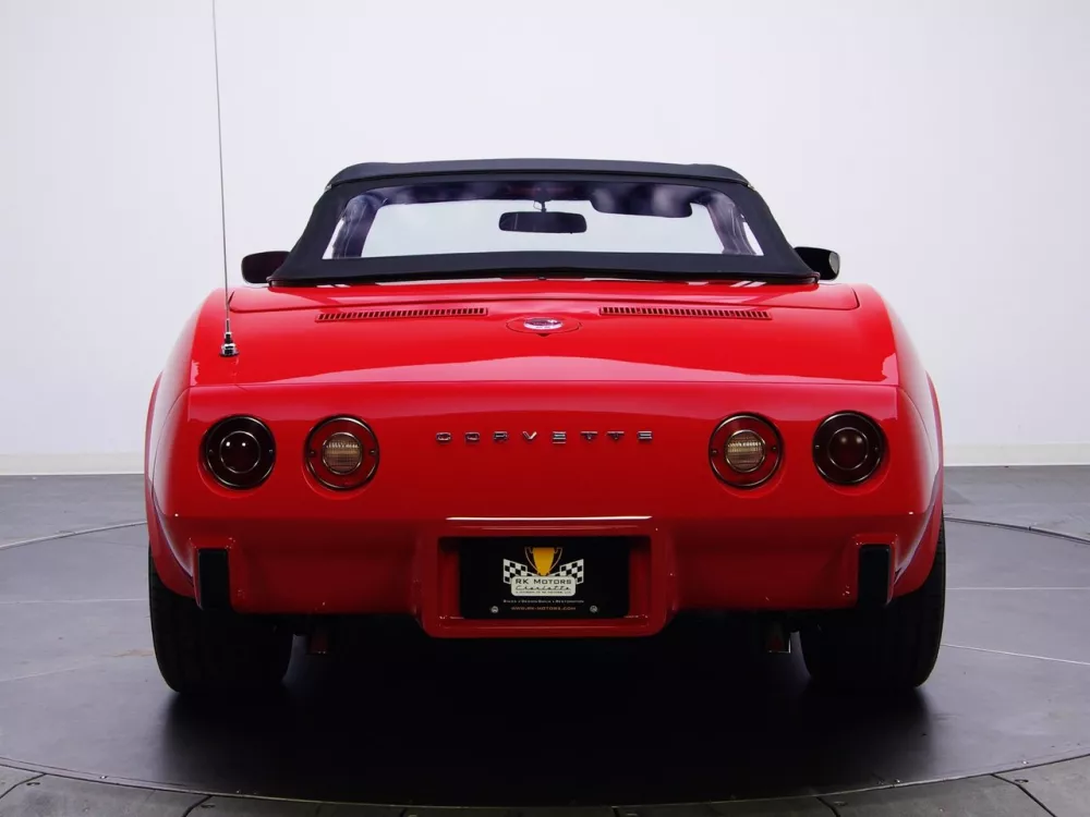 Автомобиль Chevrolet Corvette C3 Кабриолет