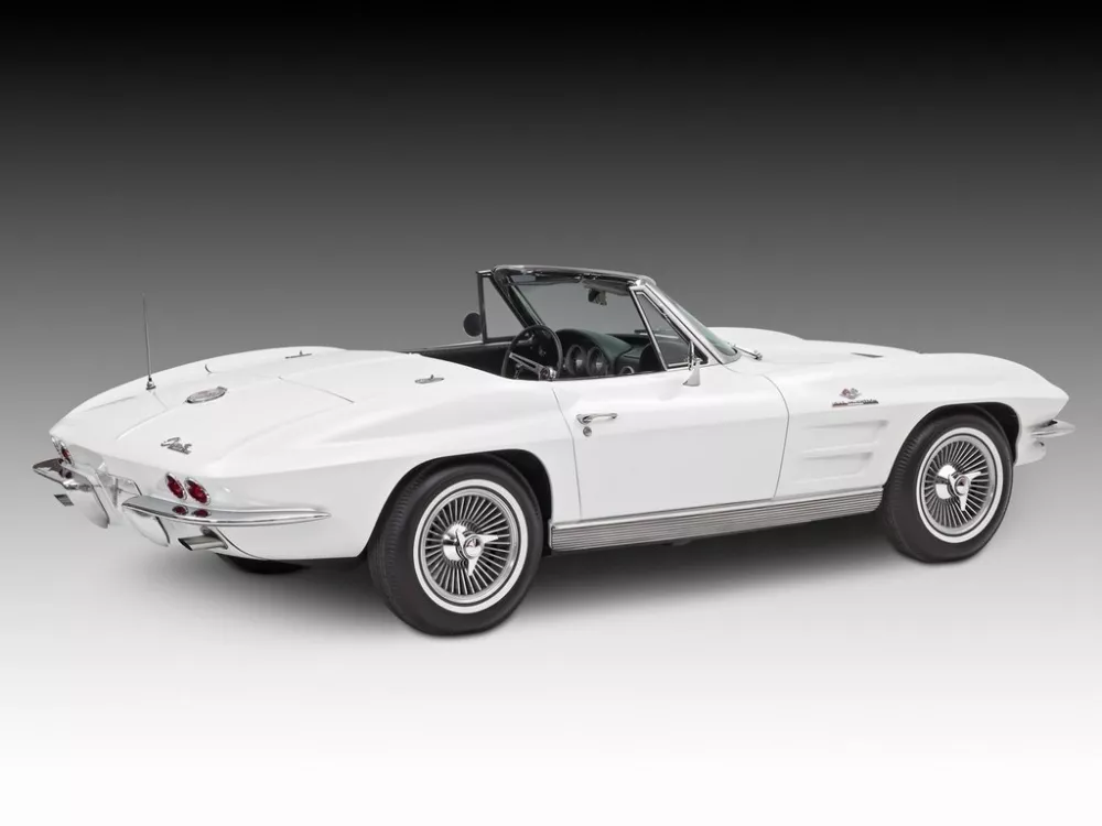 Автомобиль Chevrolet Corvette C2 Кабриолет