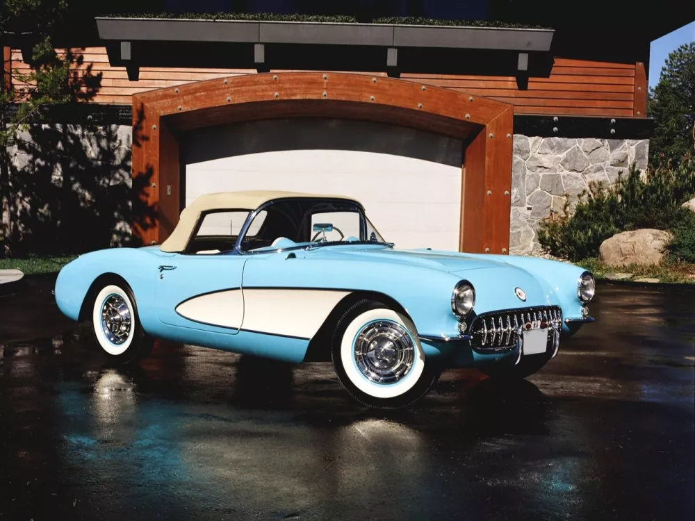 Автомобиль Chevrolet Corvette C1 Купе