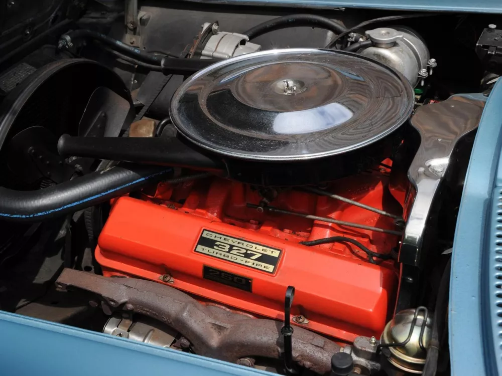Автомобиль Chevrolet Corvette C2 Купе