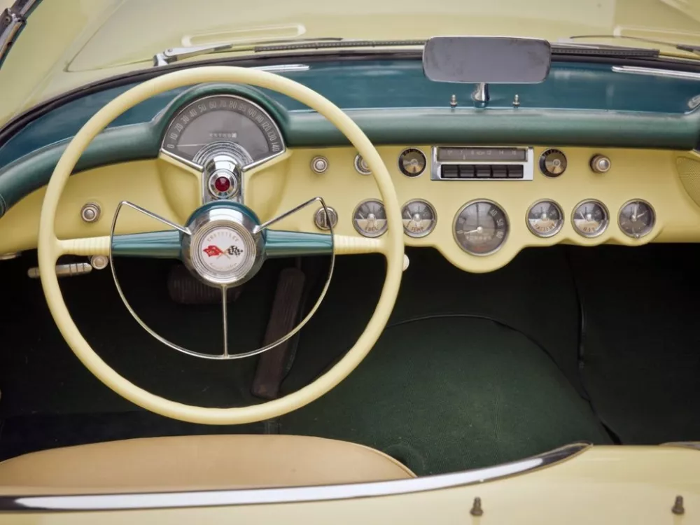 Автомобиль Chevrolet Corvette C1 Кабриолет