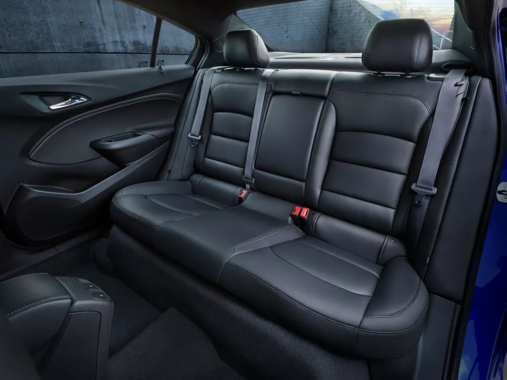 Автомобиль Chevrolet Cruze II Седан