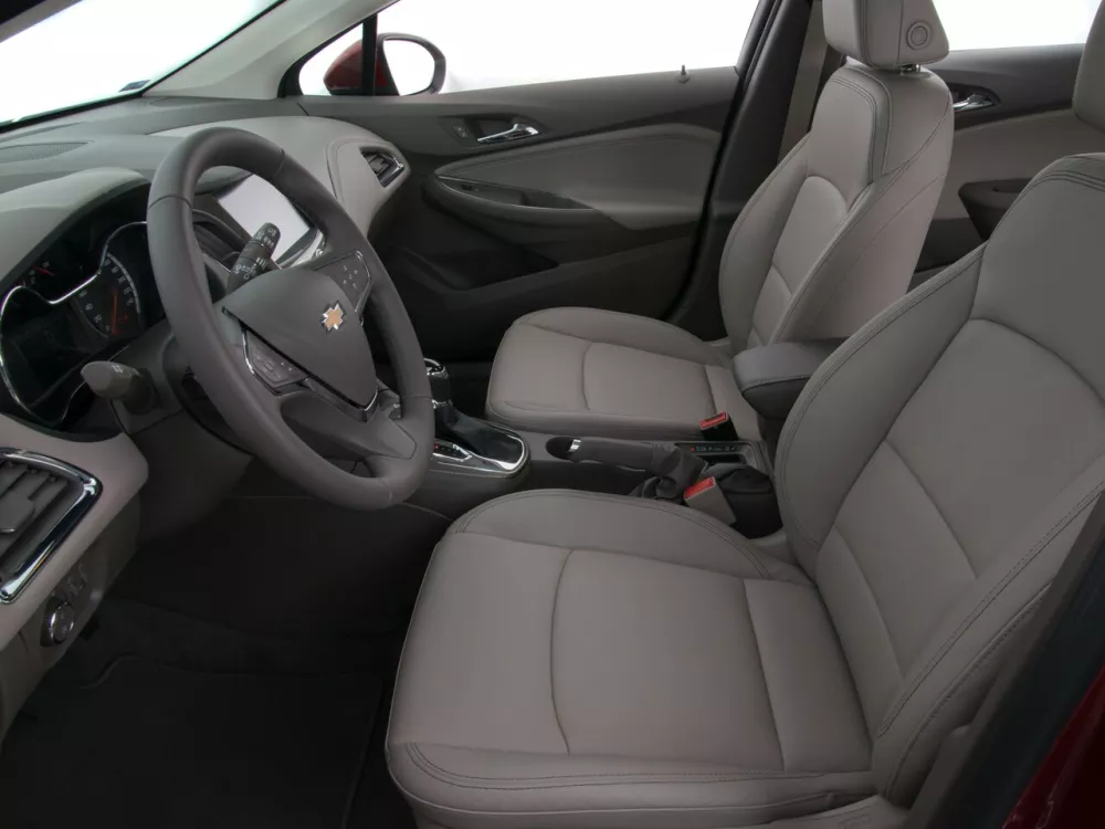 Автомобиль Chevrolet Cruze II Хэтчбек (5 дверей)