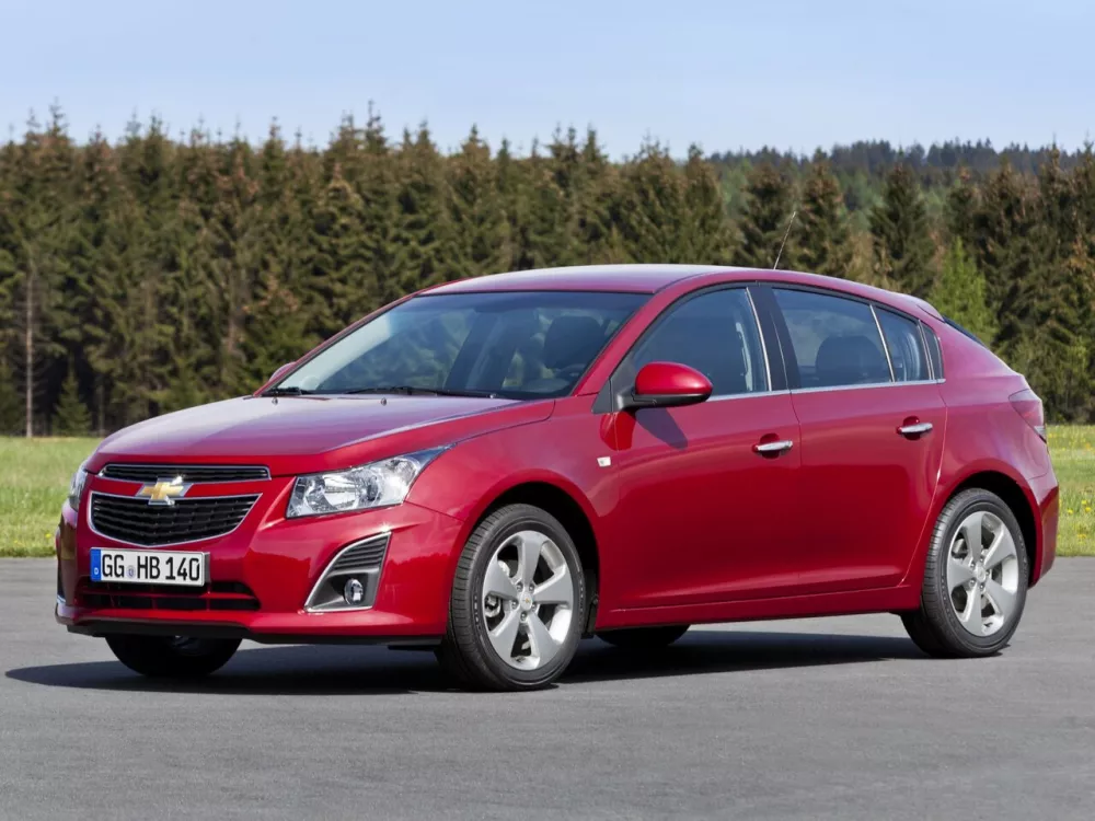 Автомобиль Chevrolet Cruze I Рестайлинг Хэтчбек (5 дверей)