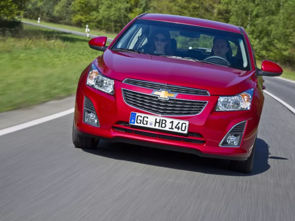 Автомобиль Chevrolet Cruze I Рестайлинг Хэтчбек (5 дверей)