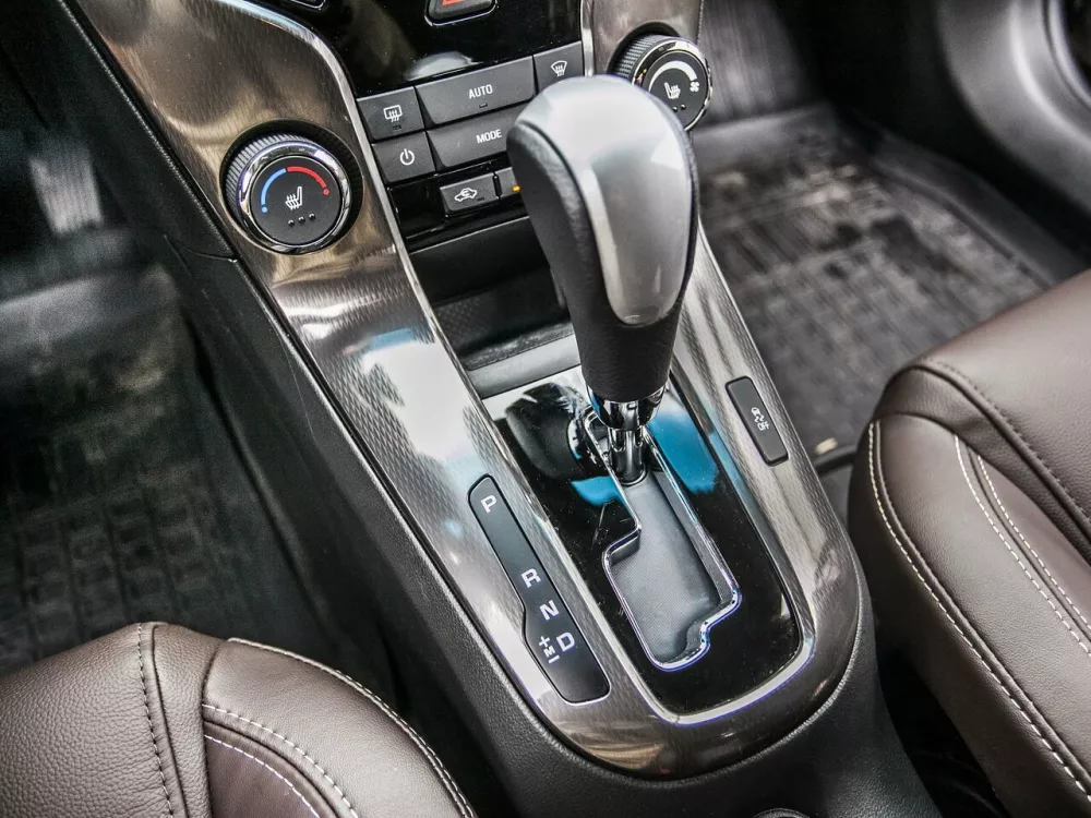 Автомобиль Chevrolet Cruze I Рестайлинг Хэтчбек (5 дверей)