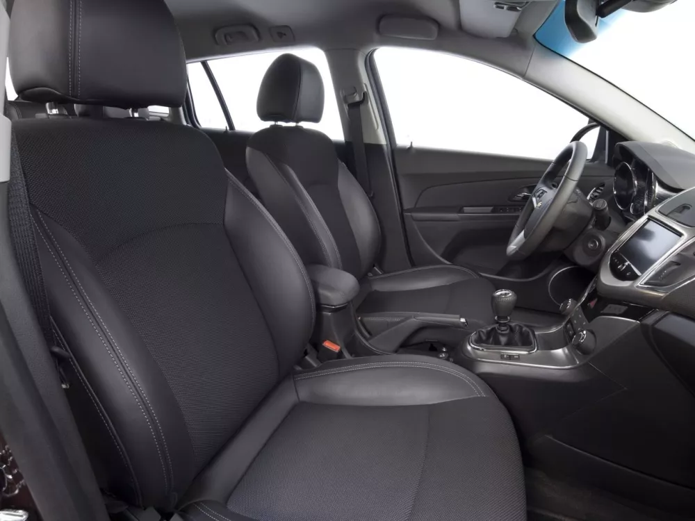 Автомобиль Chevrolet Cruze I Рестайлинг Универсал (5 дверей)