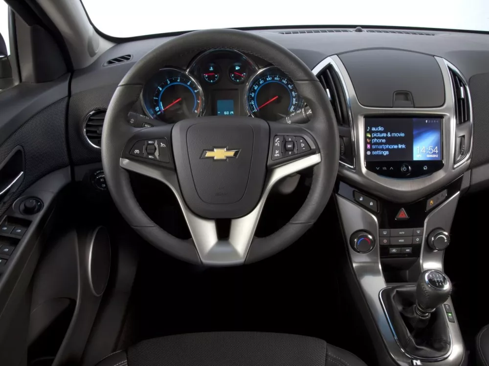 Автомобиль Chevrolet Cruze I Рестайлинг Универсал (5 дверей)
