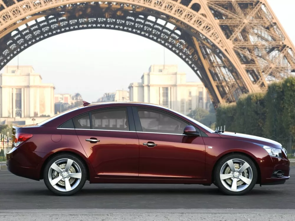 Автомобиль Chevrolet Cruze I Седан