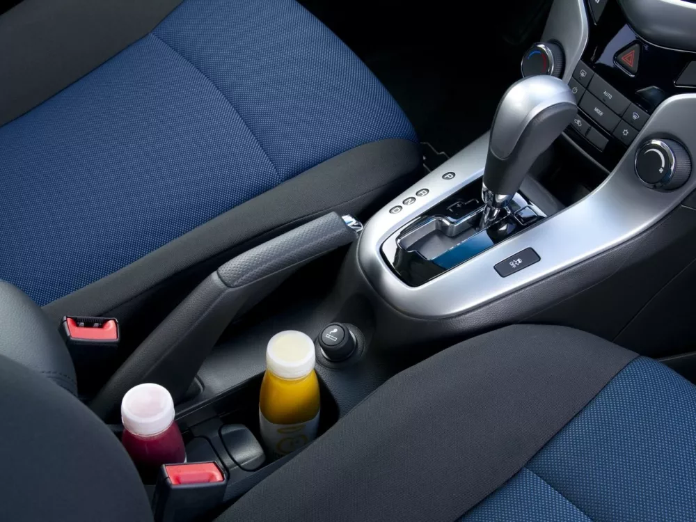 Автомобиль Chevrolet Cruze I Хэтчбек (5 дверей)
