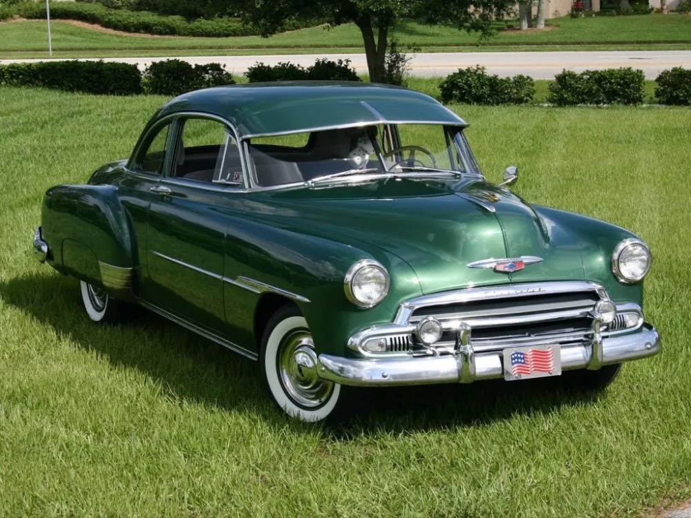 Автомобиль Chevrolet Deluxe II Седан 2 дв. Styleline