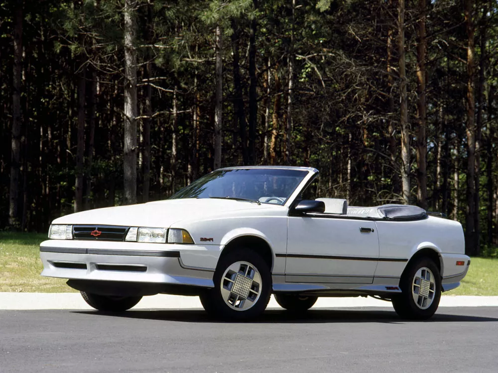 Автомобиль Chevrolet Cavalier II Кабриолет
