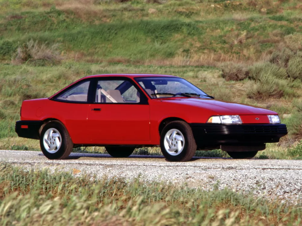 Автомобиль Chevrolet Cavalier II Купе
