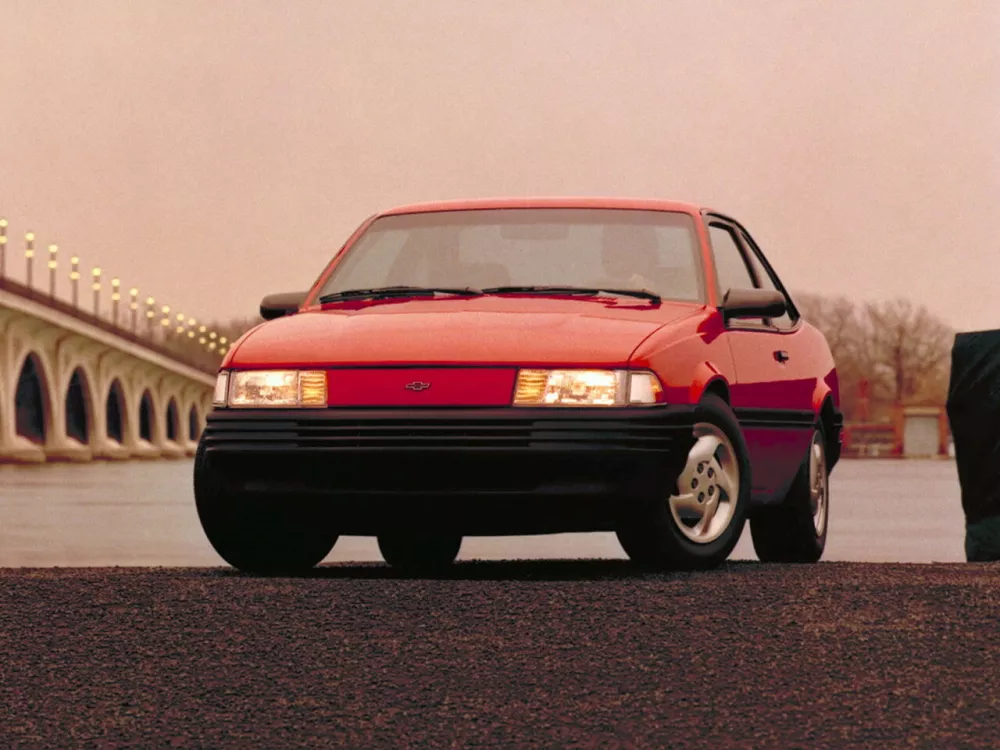 Автомобиль Chevrolet Cavalier II Купе
