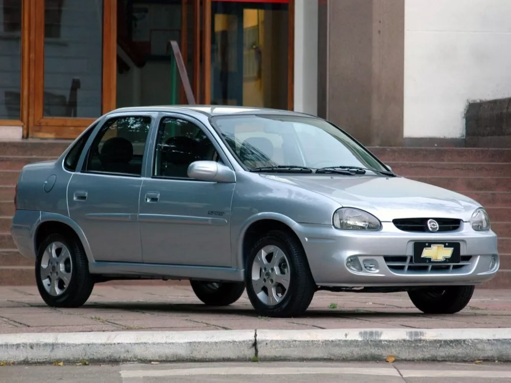Автомобиль Chevrolet Classic Седан