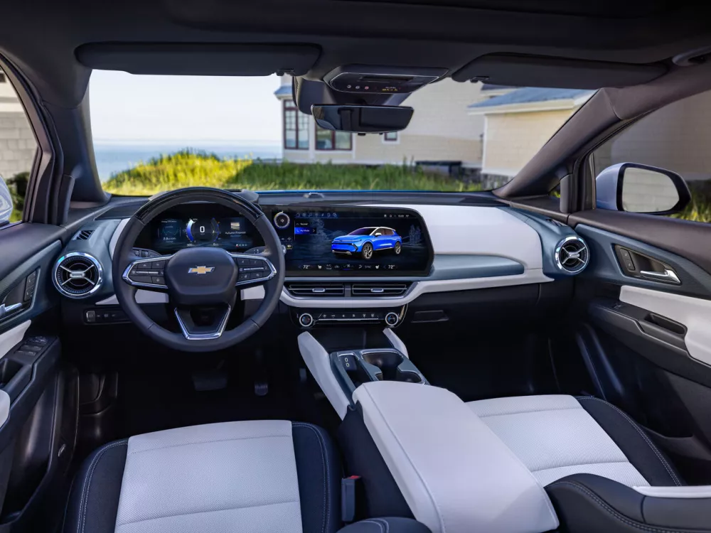 Автомобиль Chevrolet Equinox EV Внедорожник (5 дверей)