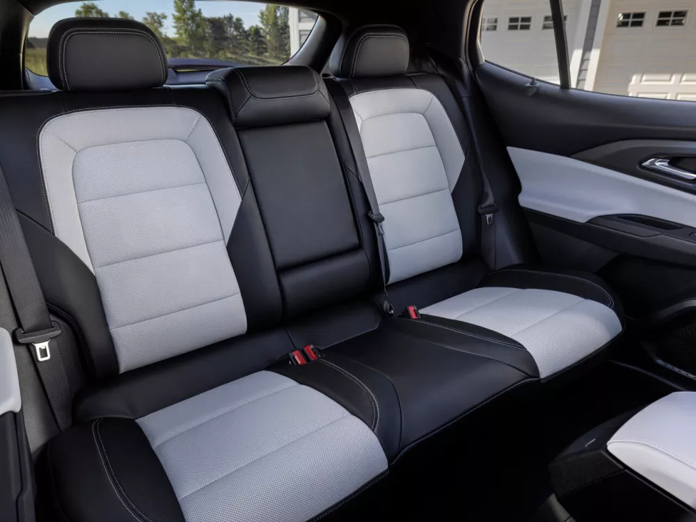 Автомобиль Chevrolet Equinox EV Внедорожник (5 дверей)