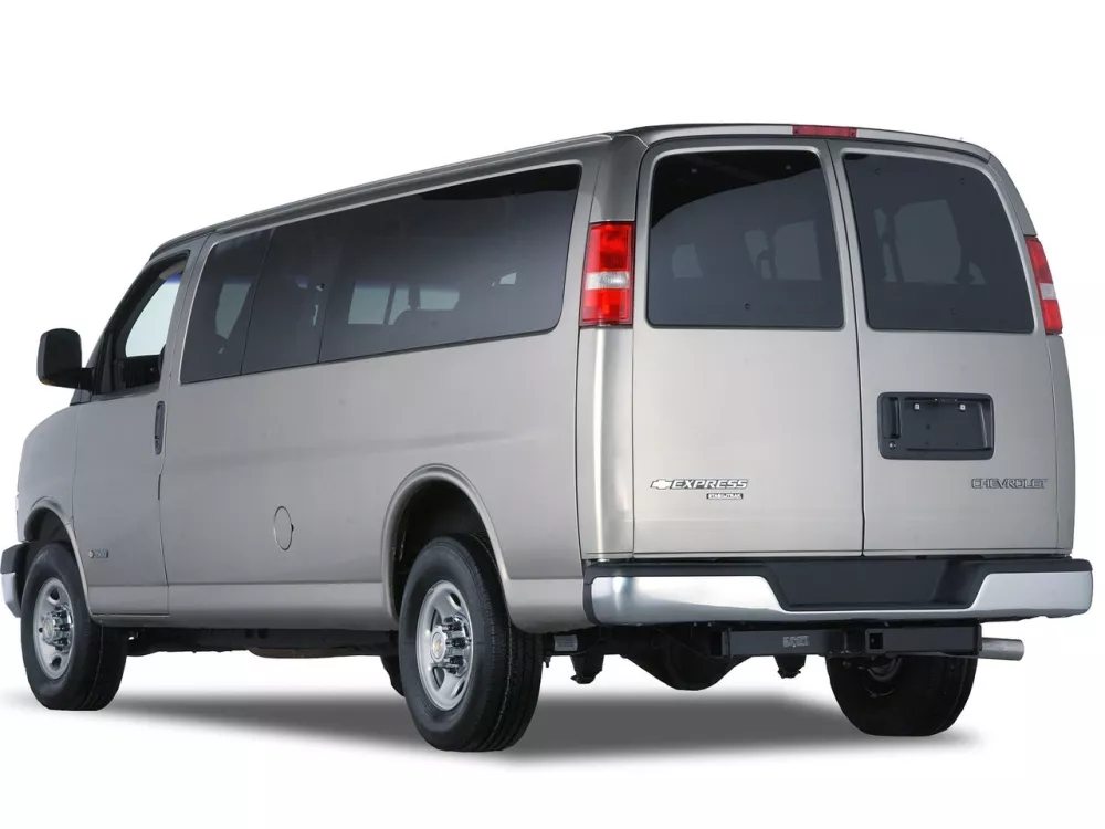 Автомобиль Chevrolet Express II Минивэн