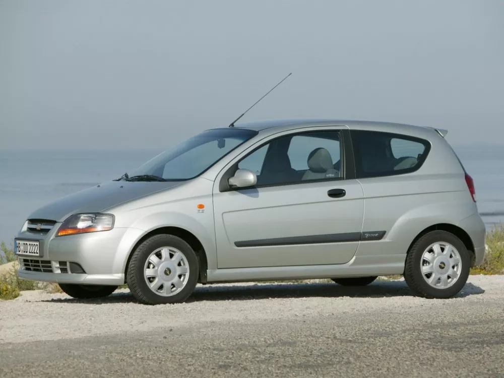 Автомобиль Chevrolet Kalos Хэтчбек (3 двери)