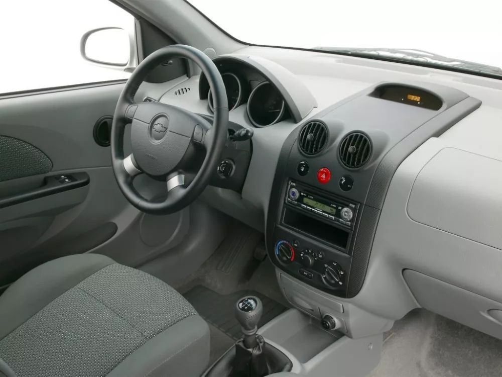 Автомобиль Chevrolet Kalos Хэтчбек (3 двери)