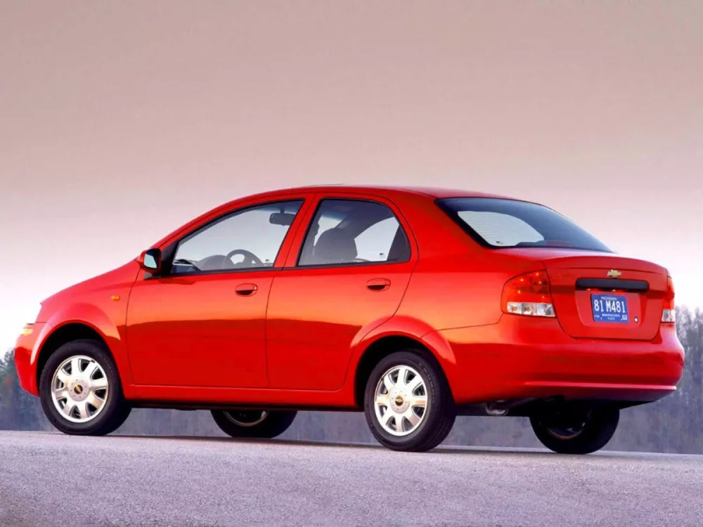 Автомобиль Chevrolet Kalos Седан