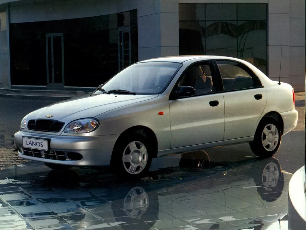Автомобиль Chevrolet Lanos I Седан