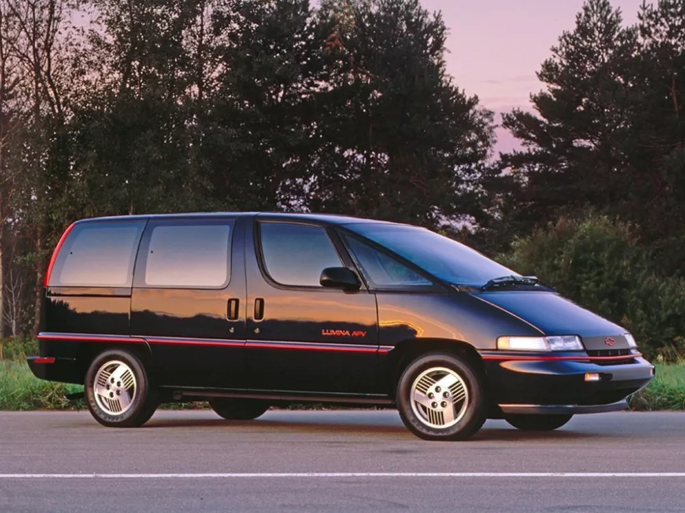 Автомобиль Chevrolet Lumina APV Минивэн