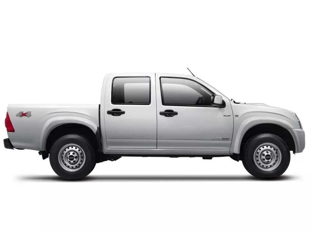 Автомобиль Chevrolet LUV D-MAX Пикап Двойная кабина