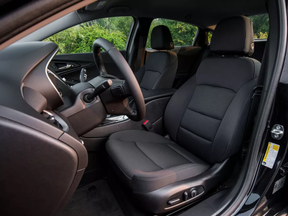 Автомобиль Chevrolet Malibu IX Рестайлинг Седан
