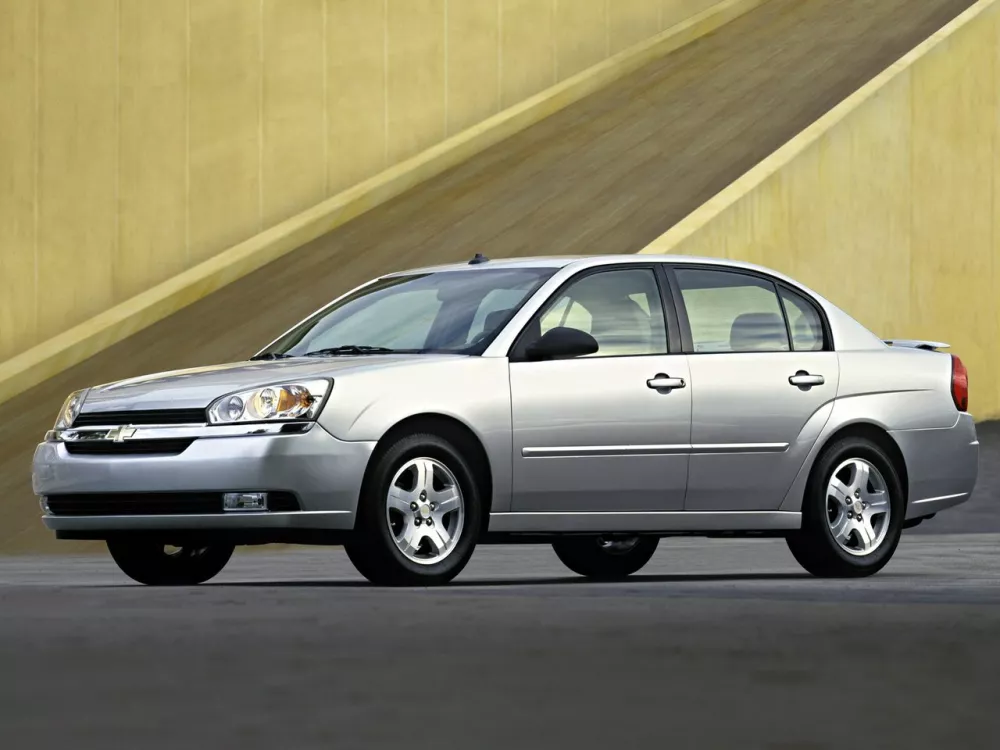 Автомобиль Chevrolet Malibu VI Седан