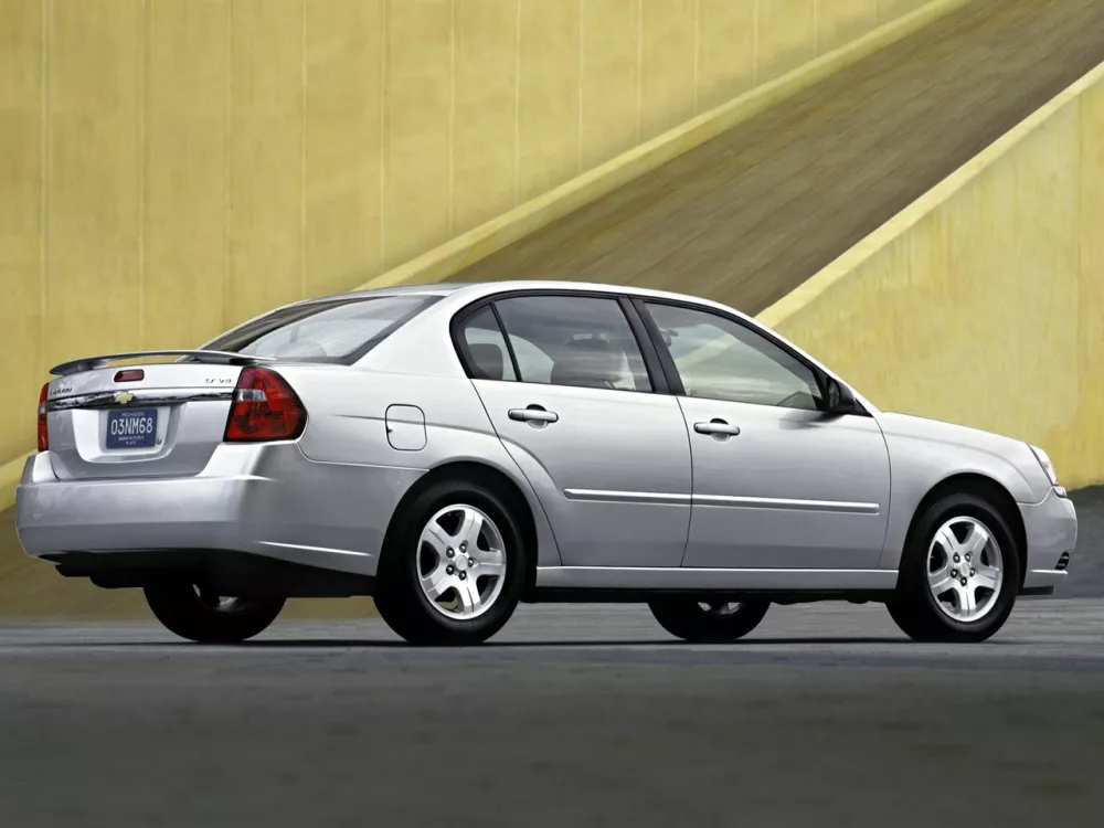 Автомобиль Chevrolet Malibu VI Седан