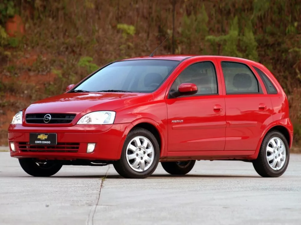 Автомобиль Chevrolet Corsa Хэтчбек (5 дверей)
