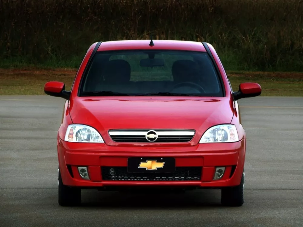 Автомобиль Chevrolet Corsa Хэтчбек (5 дверей)