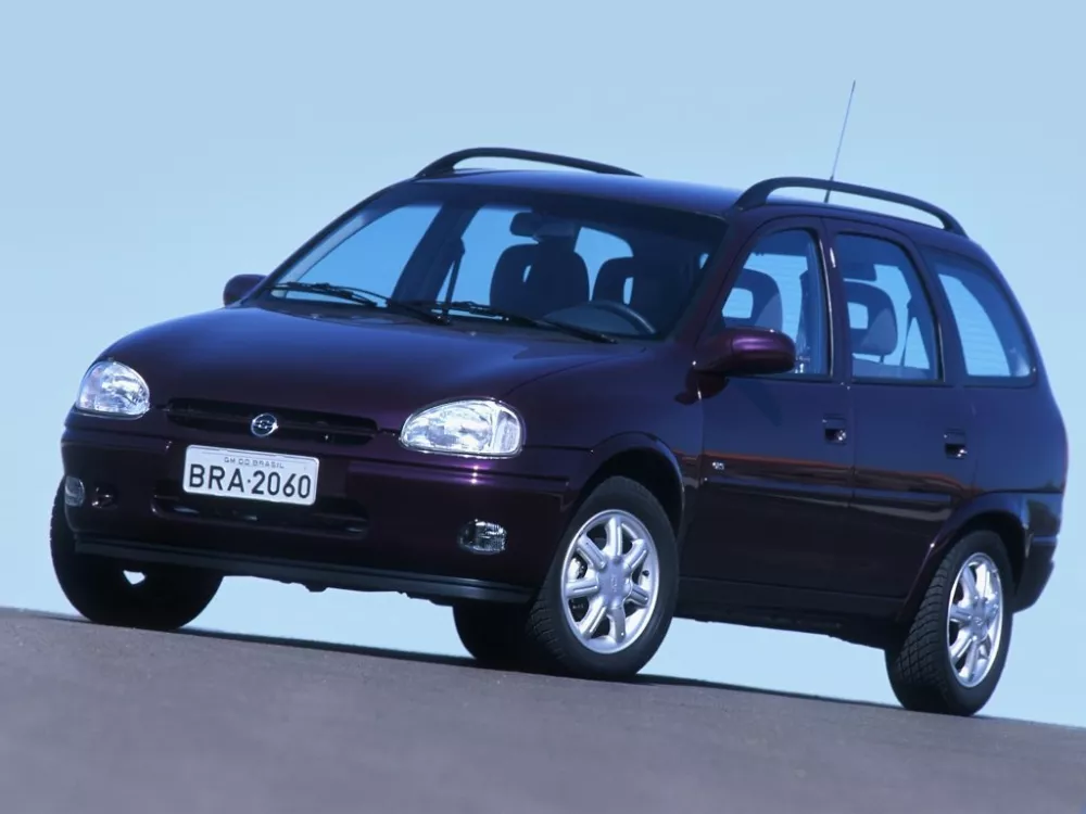 Автомобиль Chevrolet Corsa Универсал (5 дверей)