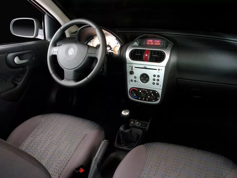 Автомобиль Chevrolet Corsa Хэтчбек (5 дверей)