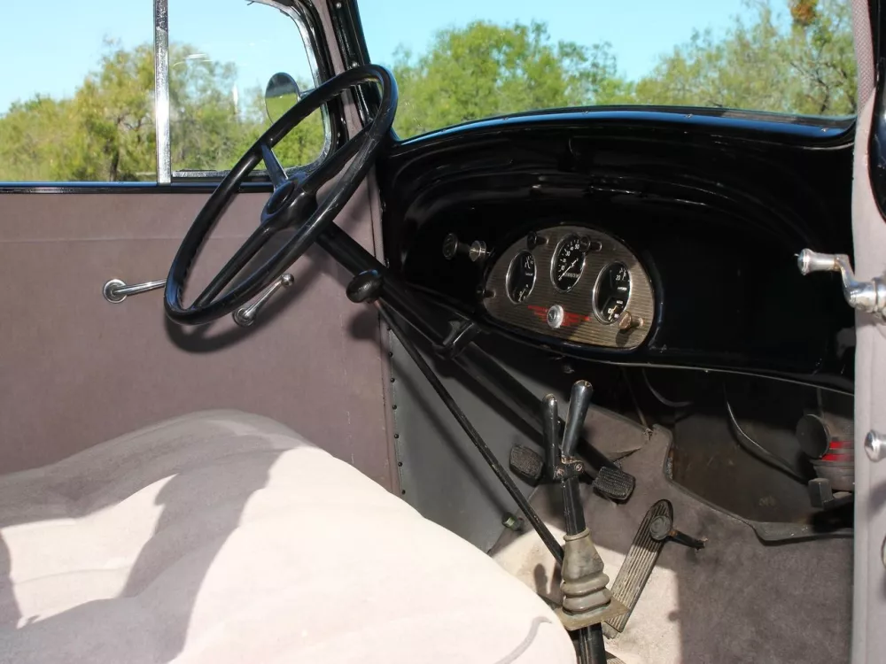 Автомобиль Chevrolet Master Седан CA