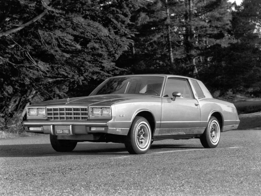 Автомобиль Chevrolet Monte Carlo IV Купе