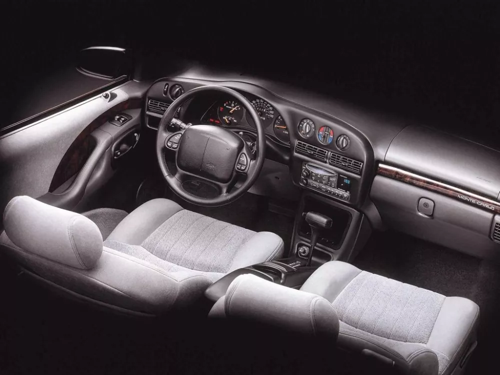 Автомобиль Chevrolet Monte Carlo V Купе