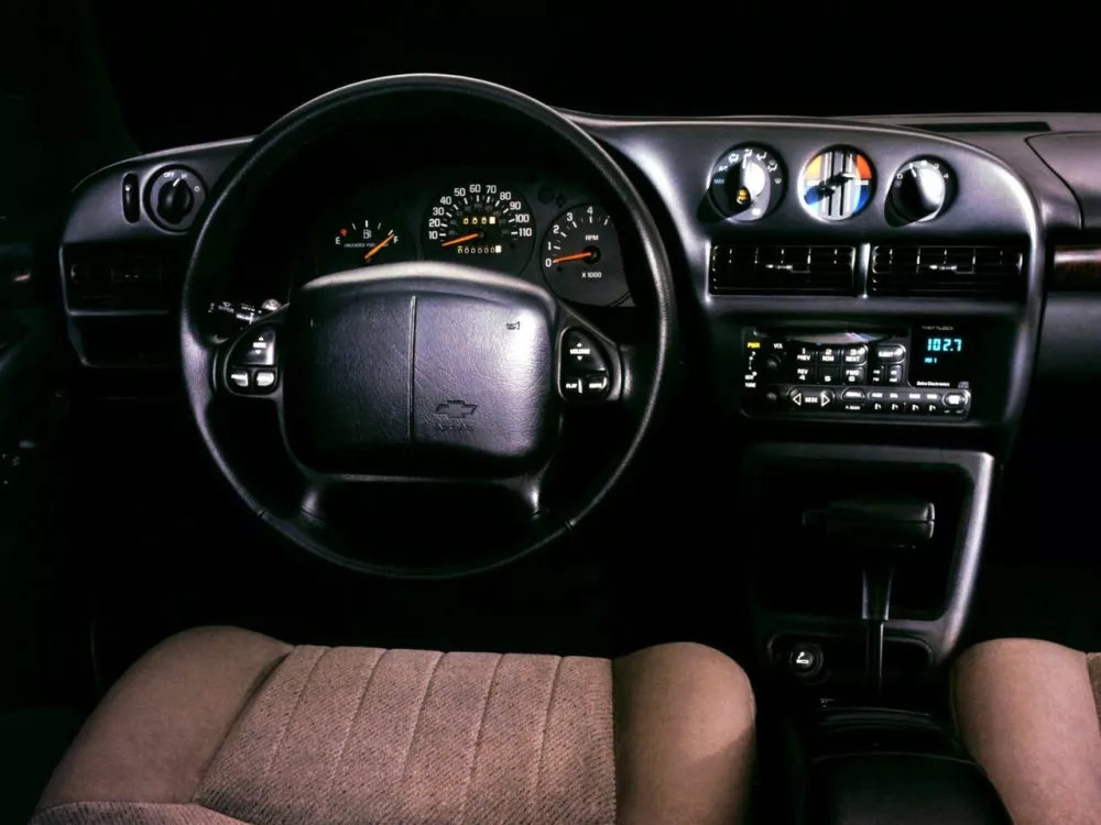 Автомобиль Chevrolet Monte Carlo VI Купе