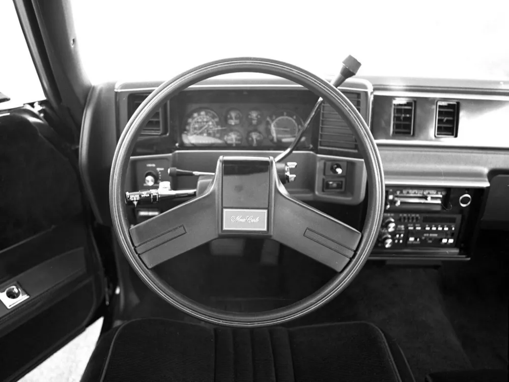 Автомобиль Chevrolet Monte Carlo IV Купе