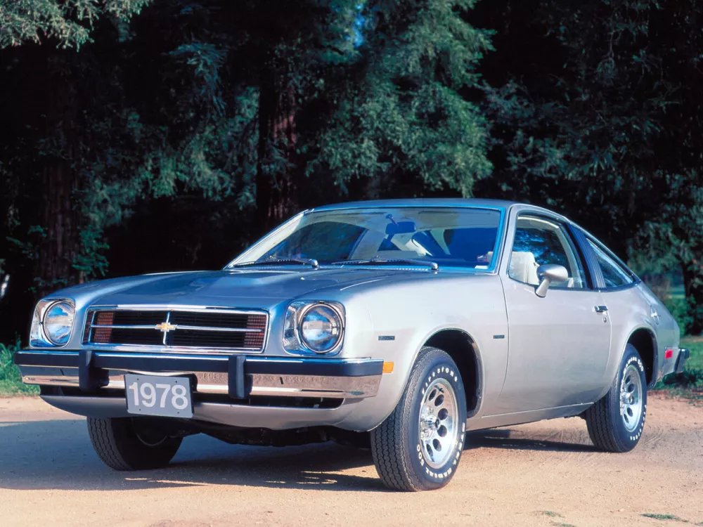 Автомобиль Chevrolet Monza I Рестайлинг NA Market Купе 2+2