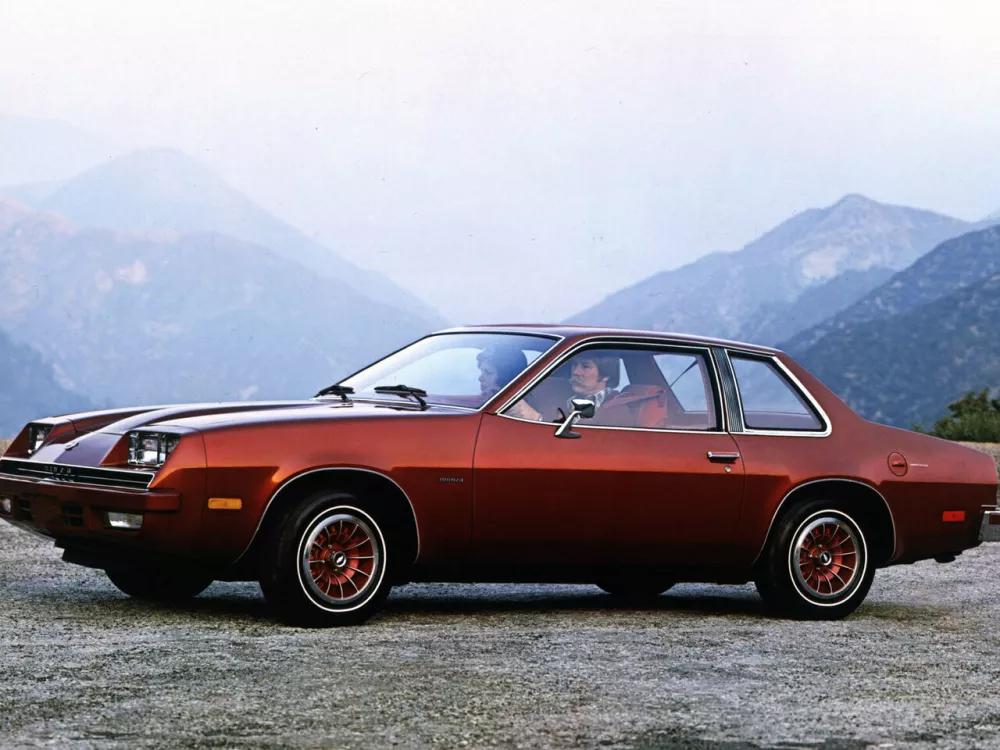 Автомобиль Chevrolet Monza I Рестайлинг NA Market Купе-хардтоп