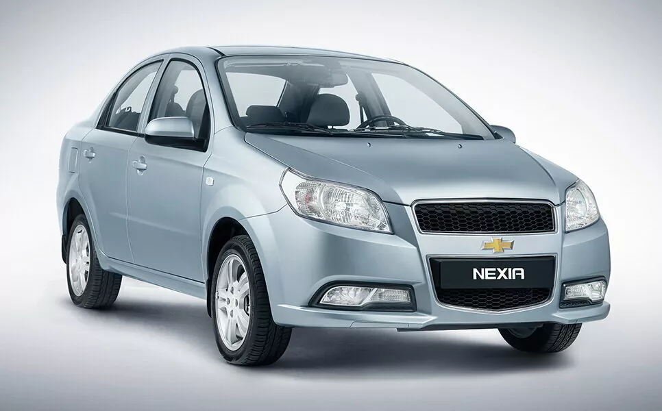 Автомобиль Chevrolet Nexia I Седан