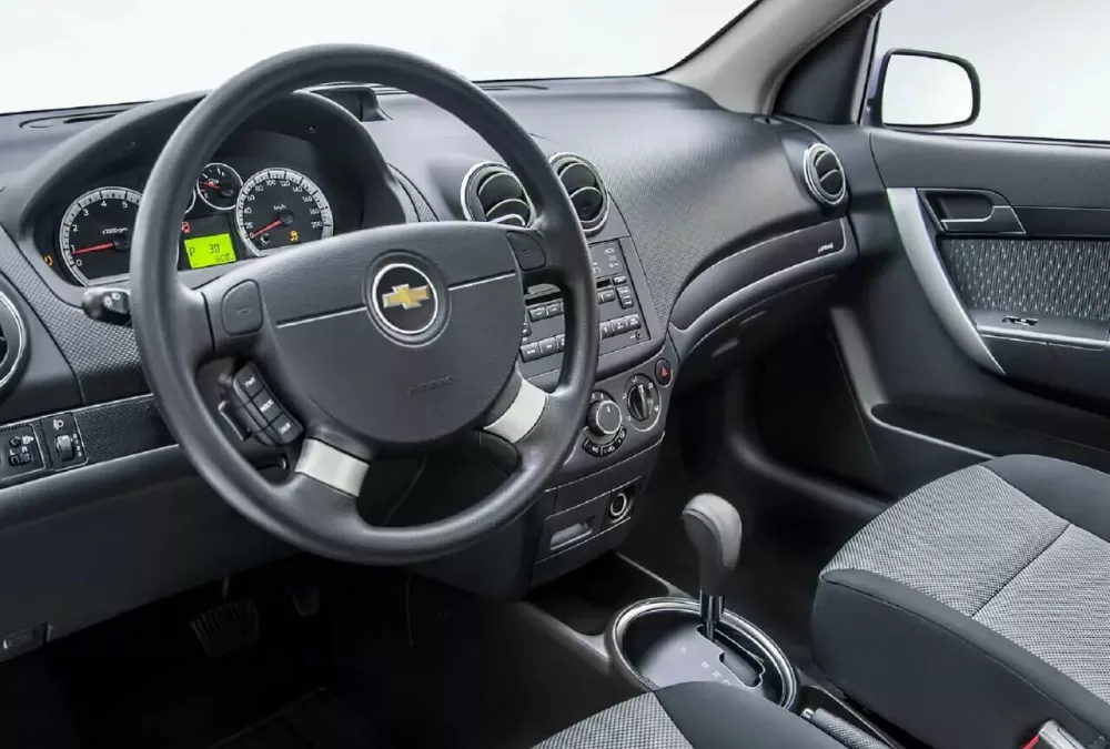 Автомобиль Chevrolet Nexia I Седан