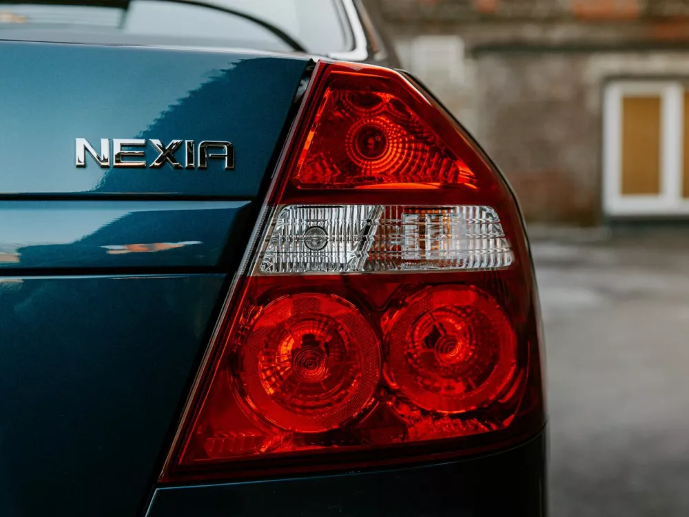 Автомобиль Chevrolet Nexia I Седан