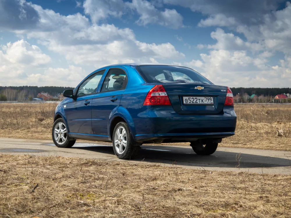 Автомобиль Chevrolet Nexia I Седан