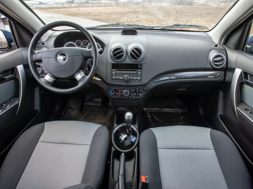 Автомобиль Chevrolet Nexia I Седан