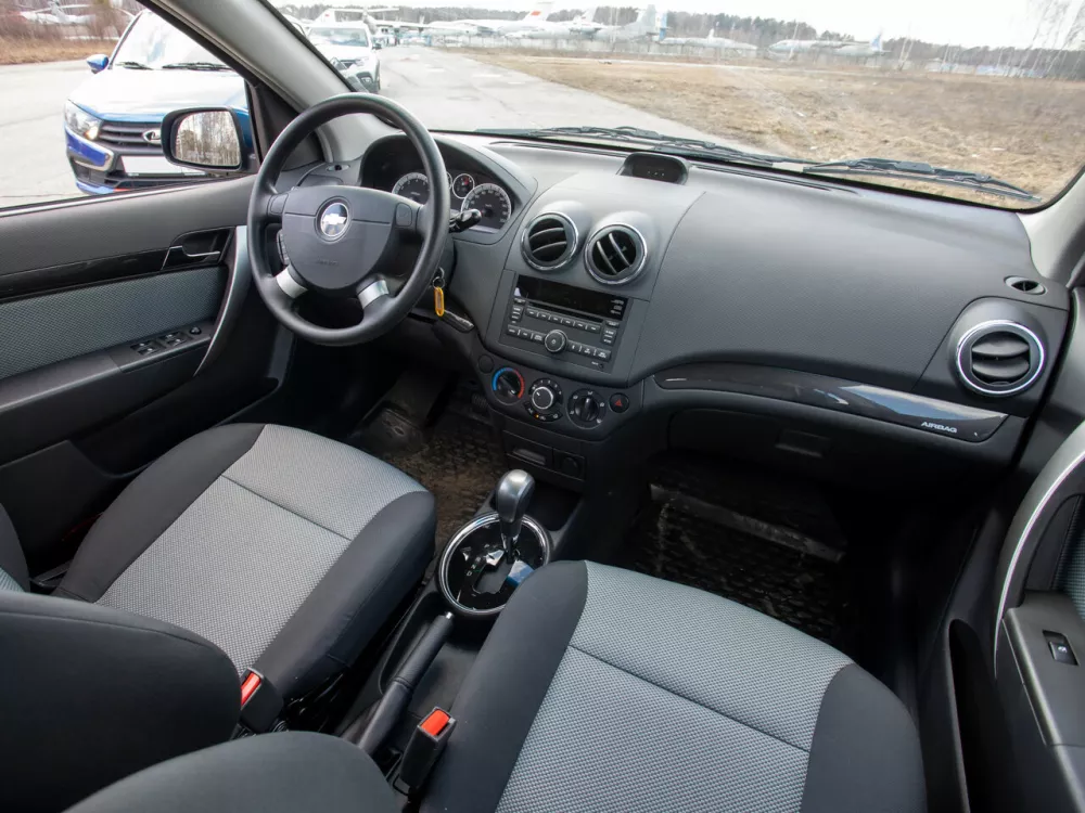 Автомобиль Chevrolet Nexia I Седан